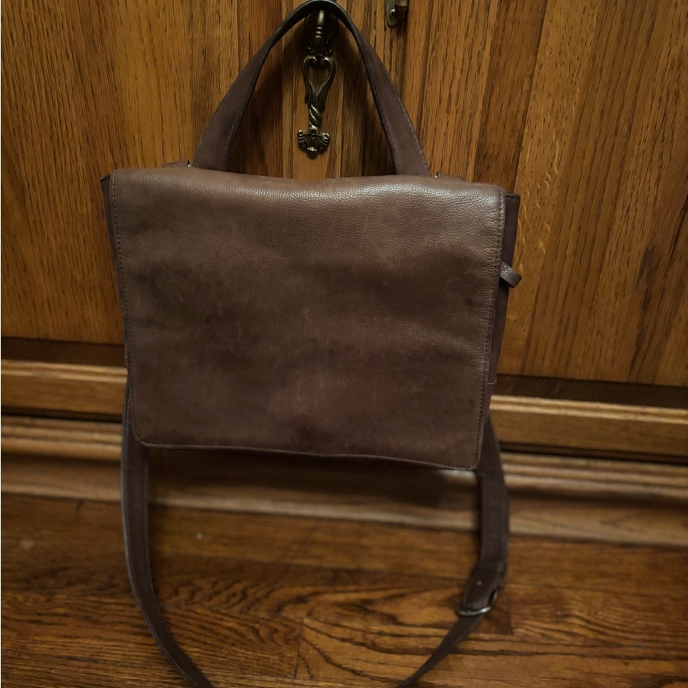 Gently Used Wilsons Leather Brown Messenger Bag